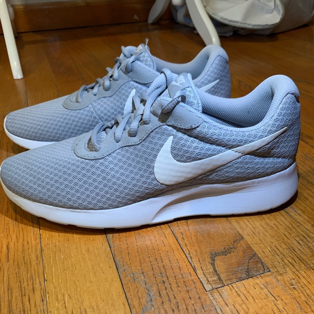 Worn once men’s nike sneakers
